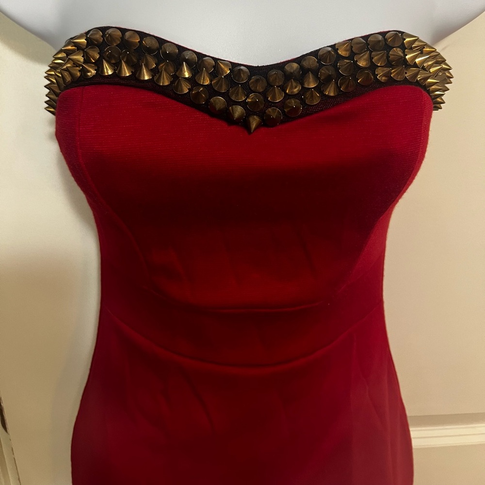 Red shoulder less dress